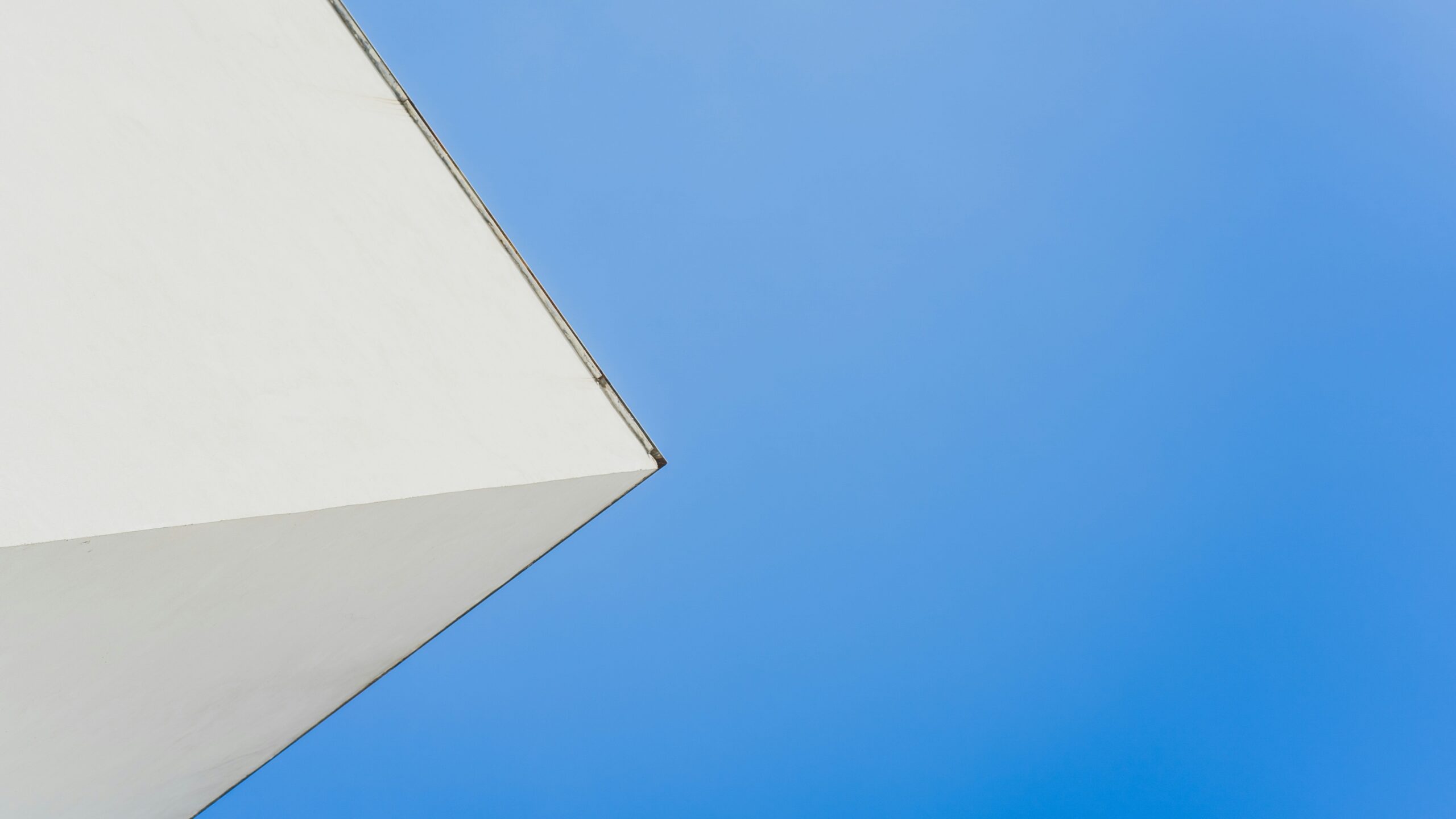 Screenshot of refund confirmation email for Dyson vacuum cleaner