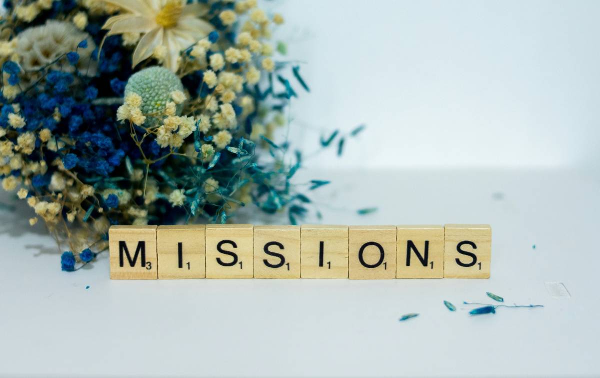 Infographic showing how credit card price protection works