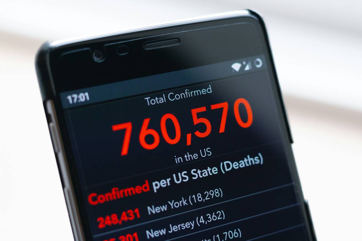 Screenshot showing how to set price alerts on CamelCamelCamel